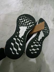 Nike Revolution 6 Running Shoes.