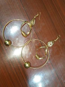 Gold Tone Jewelry Set