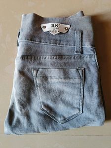 Light grey ladies jeans, size 28