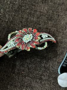 Set Of 4 Hair Clips