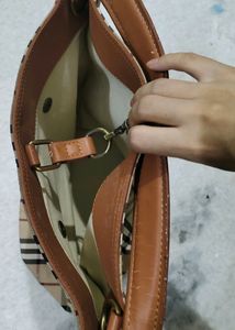 leather hand bag