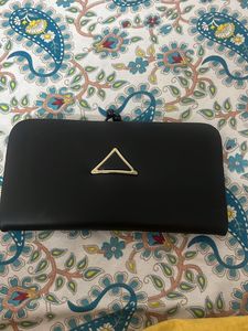 Black Clutch 👛