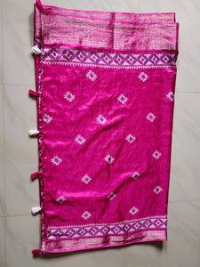 Beautiful 😍 rose 💕 colour saree 😘