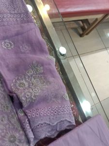 Salwar Kameez Suit (Minor Issue)