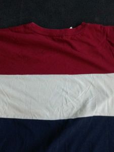 I Am Selling a Half Sleeve Men&#39;s Tshirt