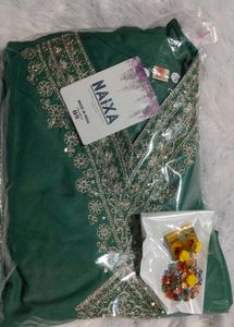 🤩Brand NEW + Freebie 🎁 Festive Kurta Set🤩