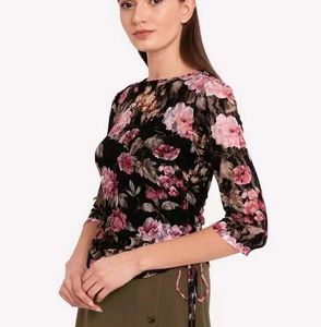 Kazo Stretch Lace Ruched Top