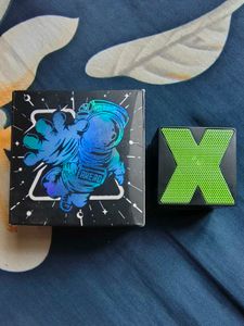 Green &#39;X&#39; Bluetooth Speaker
