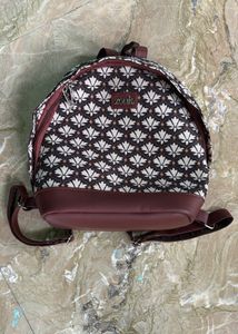 Zouk Floral Print Backpack