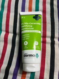 5% ceramide mattifying moisturiser