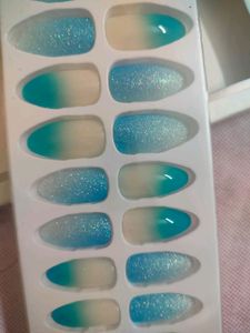 Combo Of 3 Pretty Fake Nails With Glue Stickers💅✨