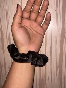 COMBO OF HAIRTIE SCRUNCHIES,EARRING,PERFUME&amp; POUCH