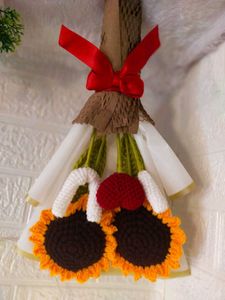 Crochet Sunflower Bouquet with Heart