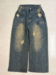 Distressed Wide Leg Jeans ( waist 28,30)