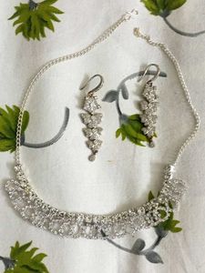 White Nacklace