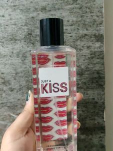 Victoria's Secret Just a Kiss body mist
