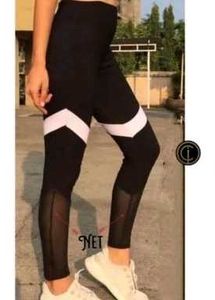 Trendy and comfortable women’s gym🦋