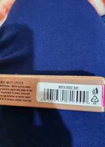 Pretty Lakme 9-5 Rose Day Lipstick