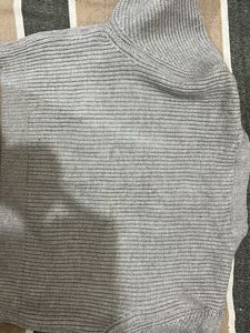 Grey crop sweater