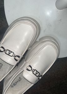Buy This White Shoe Get Top Free