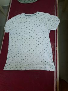 Basics - Abstract Shapes - Milk White Tshirt -XL