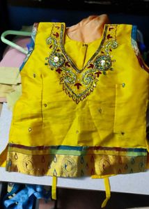 Pattu Pavadai  Sattai