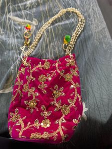 Batvo …traditional Hand Bag..it’s Colour Is ❤️