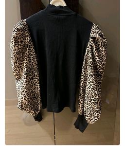 Leopard Sleeves Top