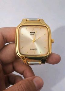 hm Quartz Gold Wristwatch