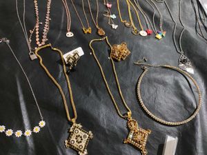 Necklace &amp; Earring (1 Set)