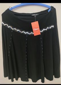 Elegant Black Skirt - L Size