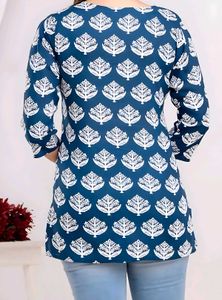 Blue &amp; White Printed Short Kurta