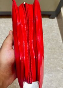Red Lip Shape Purse