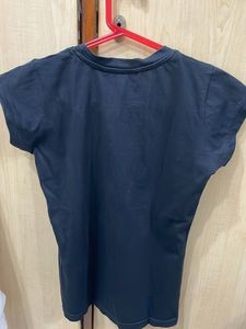 Basic Black T-shirt