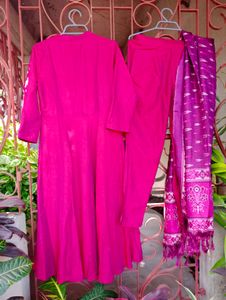 Embroidered Kurta Set With Printed Dupatta