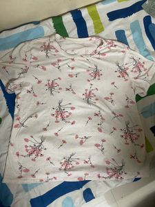 Off White Floral Tshirt