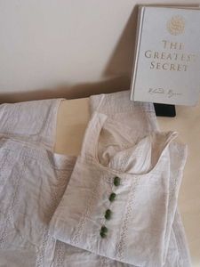 PAKISTANI SUIT (Off WHITE- Cremish)