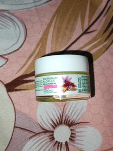 Organic Harvest Face Cream Kumkumadi Radiance