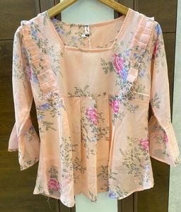 Floral Trending Tops For Sale 🌸Each 349 Rs