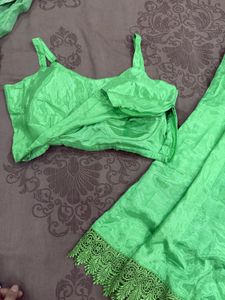 green shrara with long cap