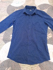 Allen Sony Blue Checked Shirt Men