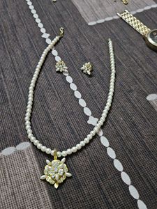 Pearl Necklace & Earring Set