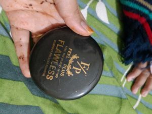 Flawless Compact Powder