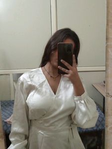 Beautiful Silk Top With Balloon Sleeves
