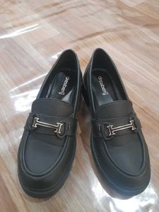 Dressbery Loafers  Selling Due To Size