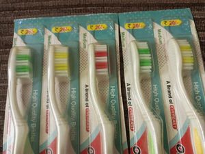5 Tooth Brush Combo💚💛❤