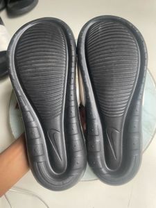Nike Victori One Slides - Black &amp; White