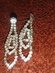 Elegant Earrings Set