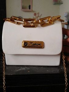Vintage White Handbag with Houndstooth Lining