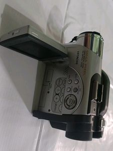 Hitachi DZ-MV300E DVD Video Camera Recorder